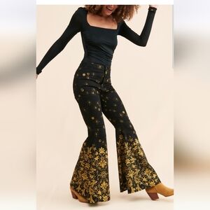 DISO!! FREE PEOPLE CELESTIAL PRINT FLOAT ON FLARE